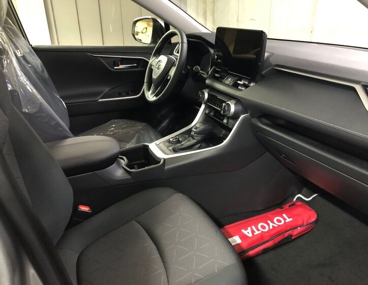 Toyota RAV4 SUV 2,5 l 163 kw