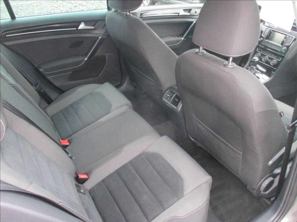 Volkswagen Golf Hatchback 1,4 l 103 kw