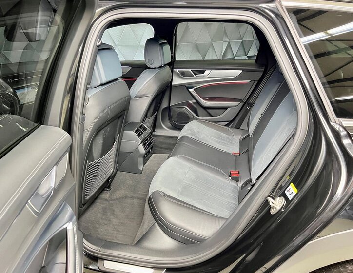 Audi A6 Allroad Kombi 3,0 l 210 kw