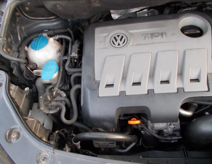 Volkswagen Touran MPV 1,6 l 77 kw