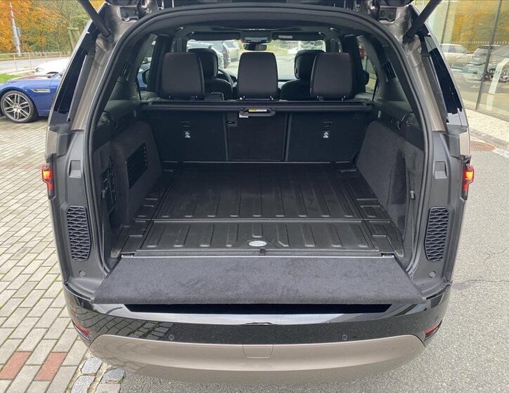 Land Rover Discovery 24