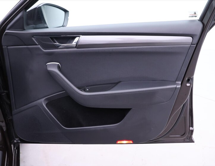 Škoda Superb Kombi 2,0 l 110 kw