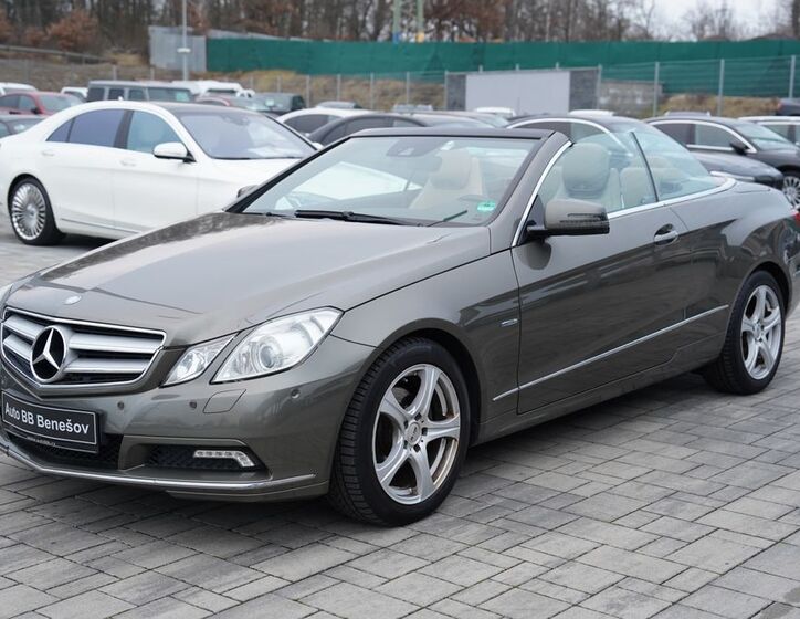 Mercedes-Benz Třídy E 9