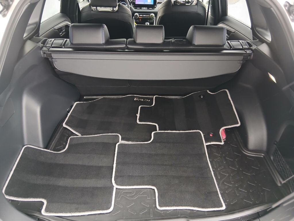 Toyota RAV4 SUV 2,5 l 131 kw