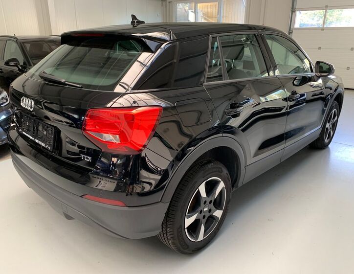 Audi Q2 6