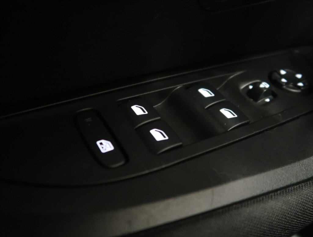 Peugeot 2008 SUV / Terénní 1,2 l 74 kw