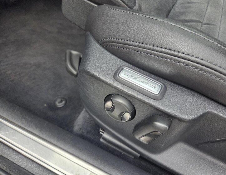 Volkswagen Passat Sedan / Limuzína 2,0 l 110 kw