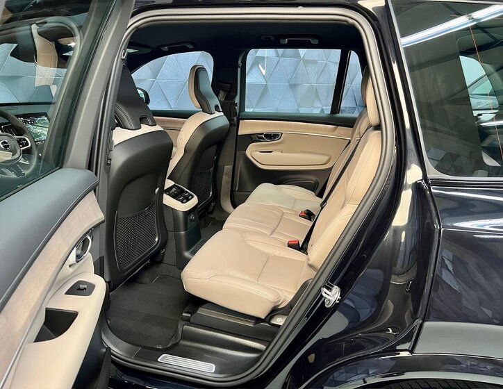 Volvo XC90 SUV 2,0 l 335 kw