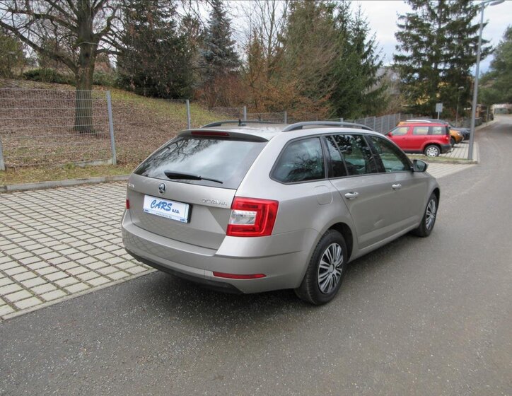 Škoda Octavia Kombi 1,6 l 85 kw