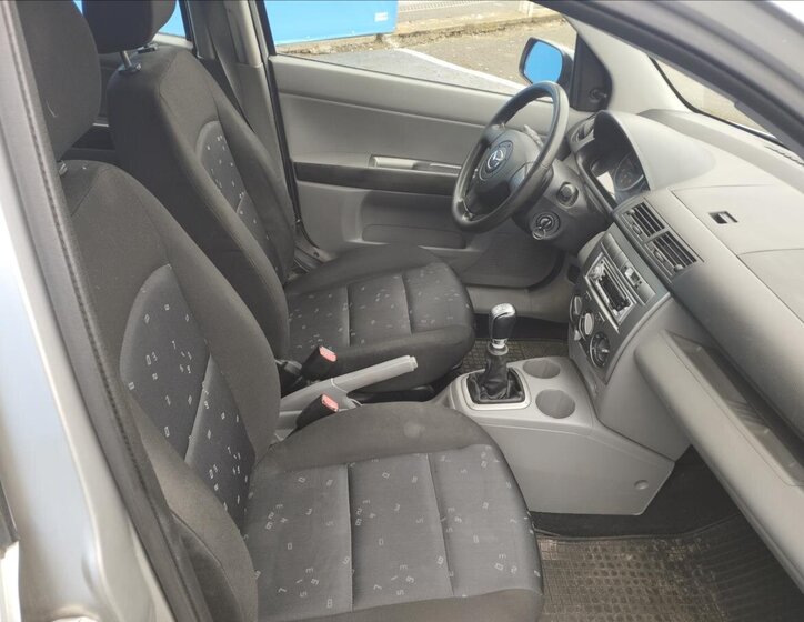 Mazda 2 Hatchback 1,2 l 55 kw