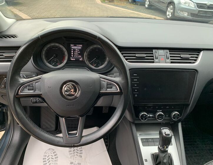 Škoda Octavia 14