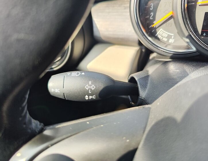 Mini Cooper Hatchback 1,5 l 85 kw