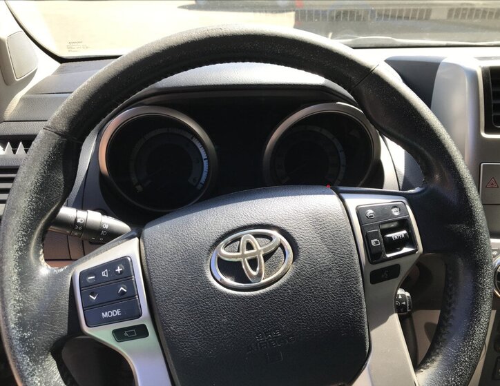 Toyota Land Cruiser Kombi 3,0 l 127 kw