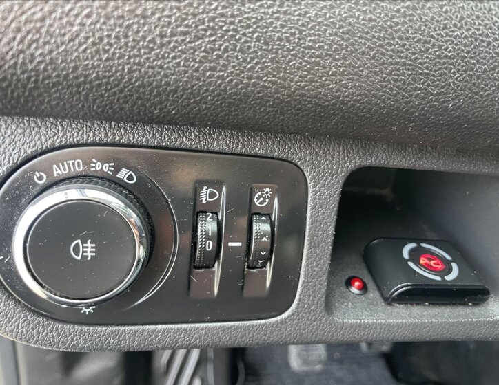 Opel Meriva MPV 1,4 l 88 kw