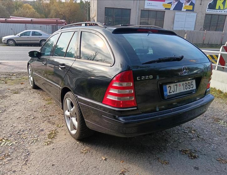 Mercedes-Benz Třídy C 8