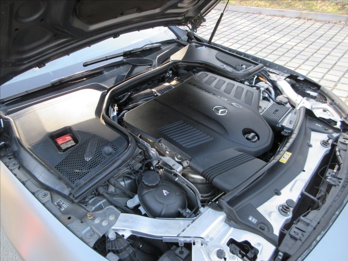 Mercedes-Benz CLS Sedan 3,0 l 270 kw