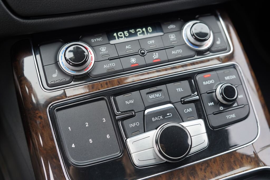 Audi A8 Sedan / Limuzína 3,0 l 213 kw