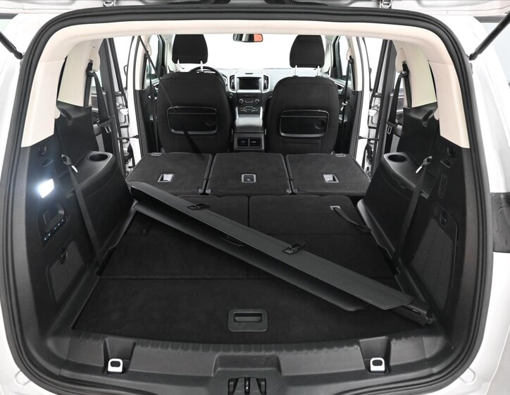 Ford S-MAX MPV 2,5 l 110 kw