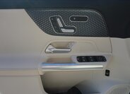 Mercedes-Benz GLA 13