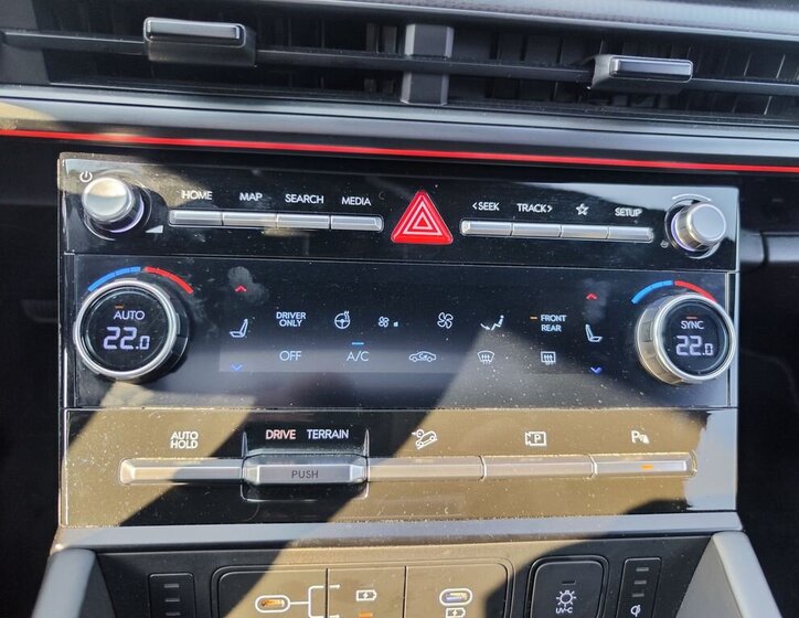 Hyundai Santa Fe SUV / Terénní 1,6 l 158 kw