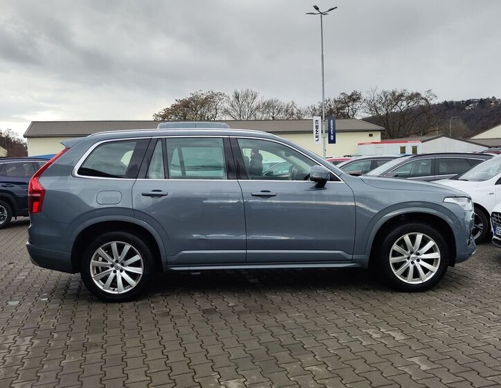 Volvo XC90 SUV 2,0 l 173 kw