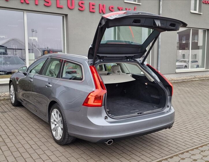 Volvo V90 Kombi 2,0 l 140 kw