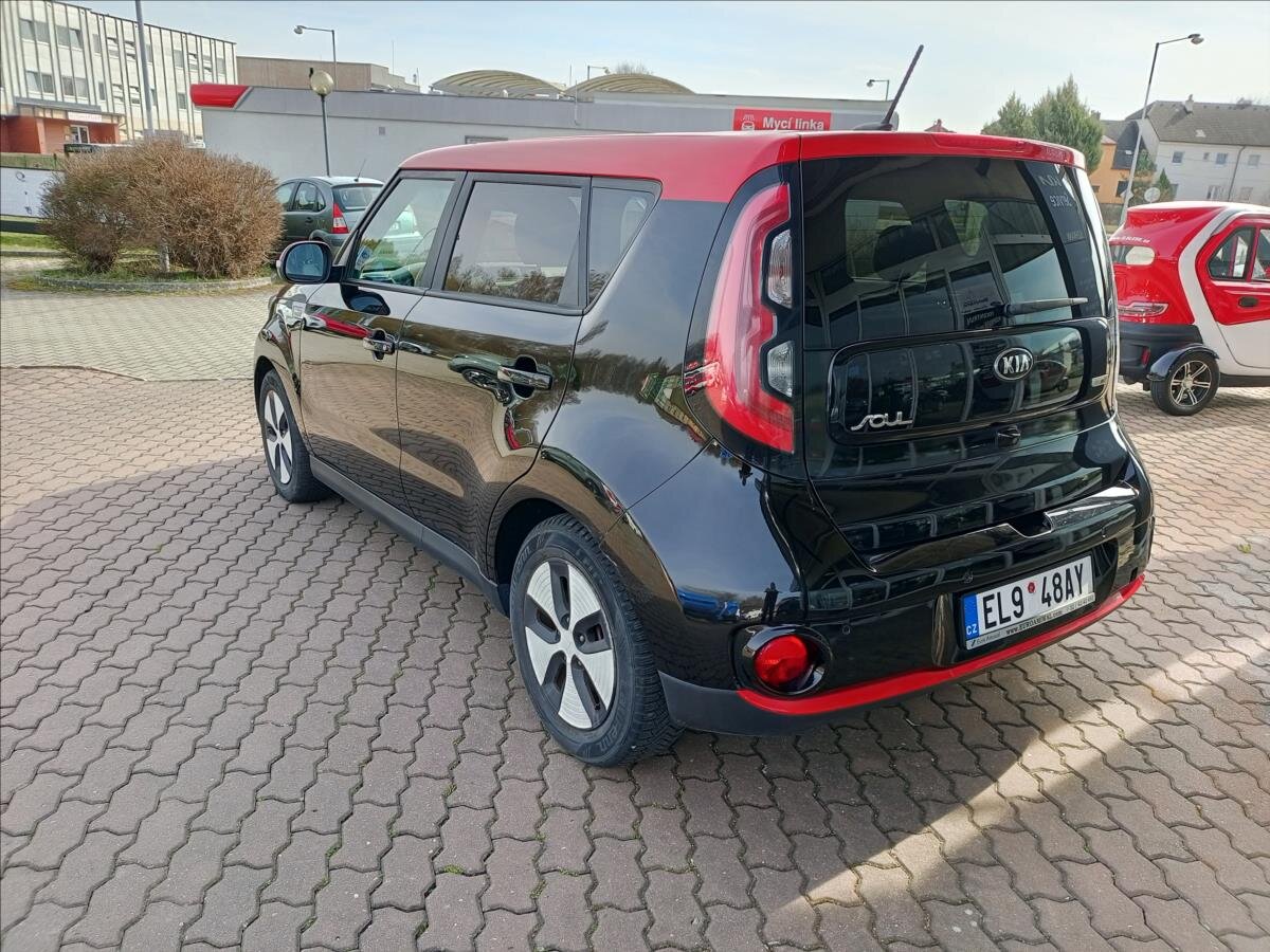 KIA Soul Hatchback 0,0 81 kw