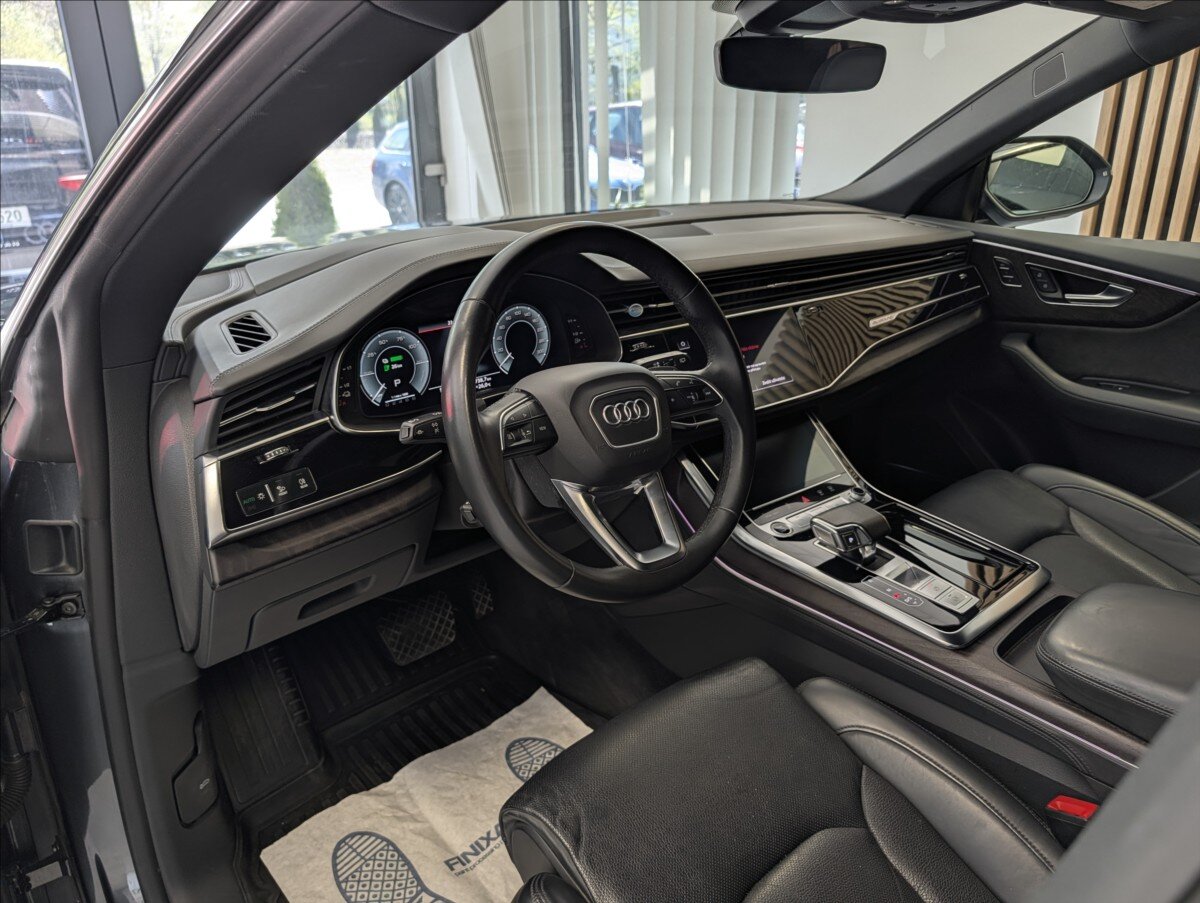 Audi Q8 Hatchback 3,0 l 250 kw