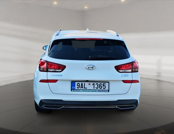 Hyundai i30 4