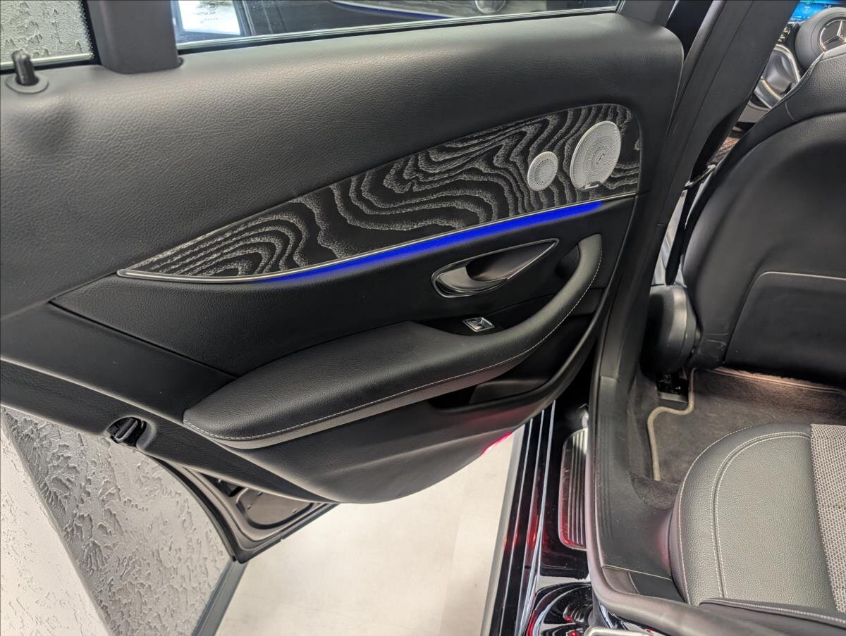 Mercedes-Benz Třídy E Kombi 2,0 l 143 kw