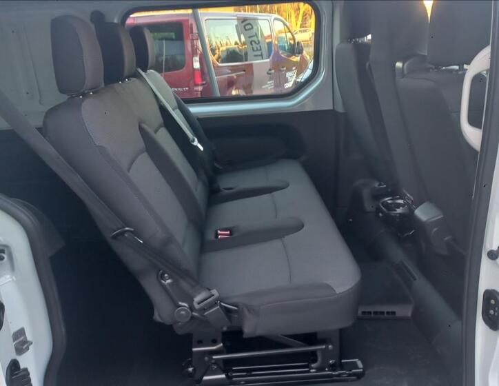Renault Trafic 12
