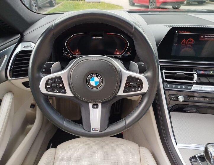 BMW Řada 8 Kabriolet 4,4 l 390 kw