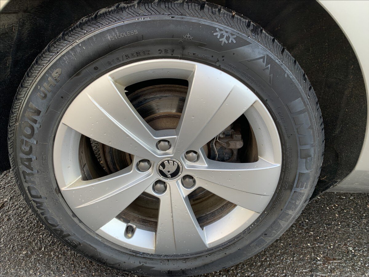 Škoda Superb Kombi 2,0 l 110 kw