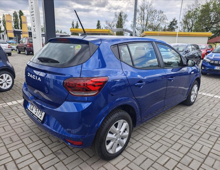 Dacia Sandero Hatchback 999,0 67 kw