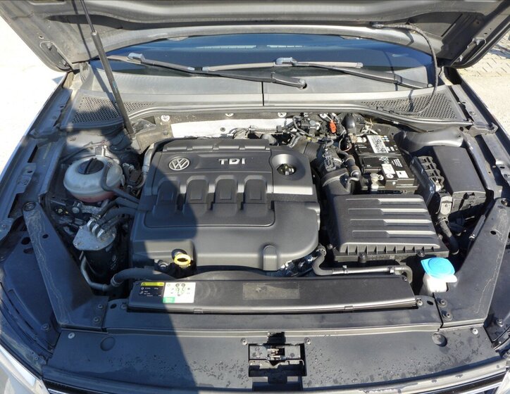 Volkswagen Passat Kombi 1,6 l 88 kw