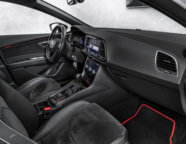 Seat Leon Kombi 2,0 l 221 kw