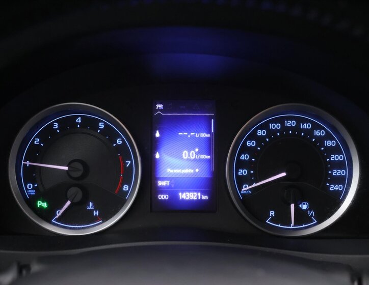 Toyota Corolla Sedan / Limuzína 1,6 l 97 kw