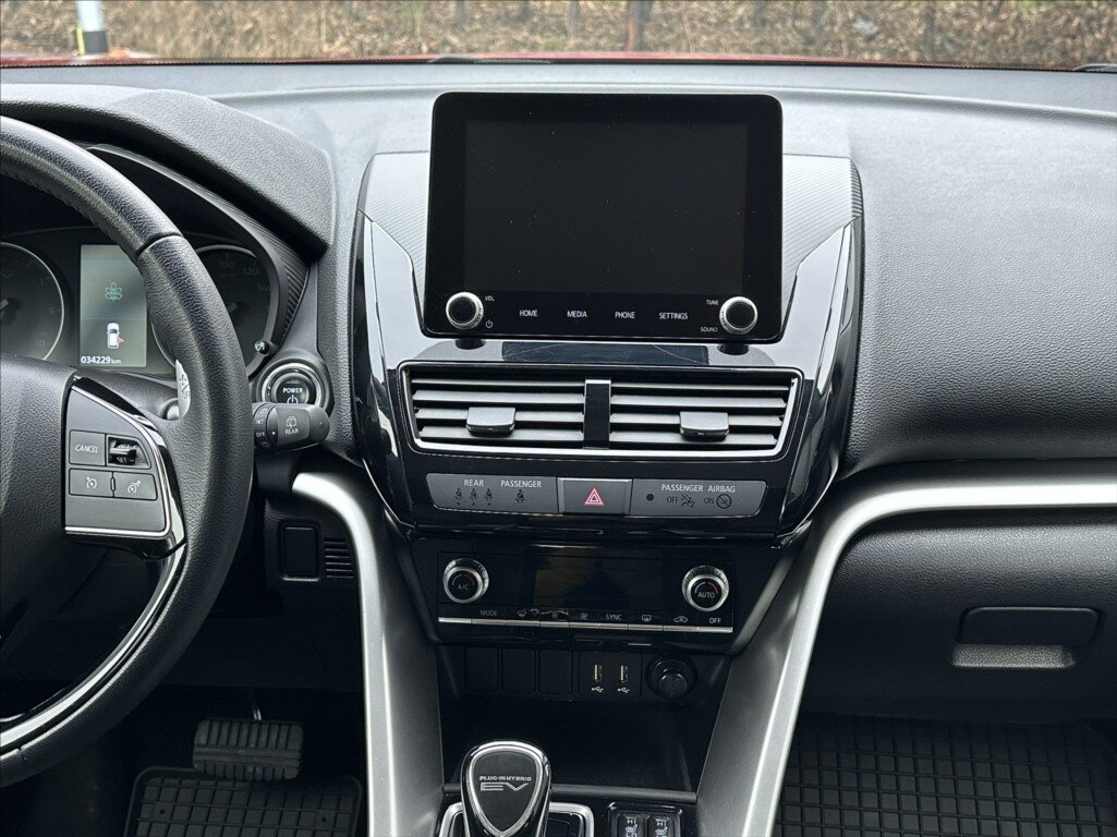 Mitsubishi Eclipse Cross SUV / Terénní 2,4 l 138 kw