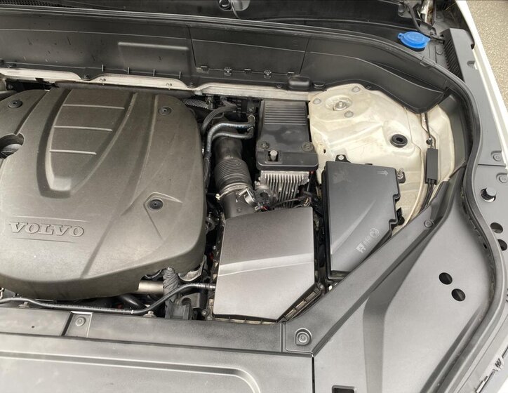 Volvo XC90 SUV / Terénní 2,0 l 173 kw