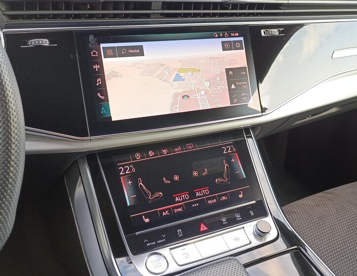 Audi Q8 SUV / Terénní 3,0 l 210 kw