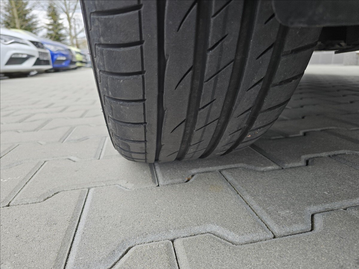 Škoda Octavia Kombi 2,0 l 103 kw