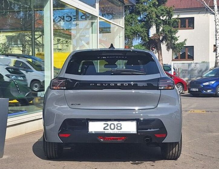 Peugeot 208 6