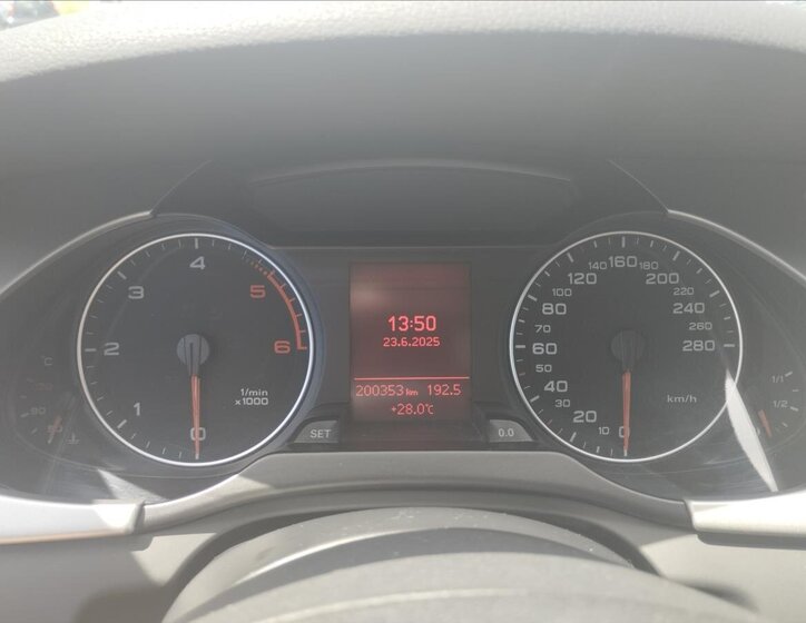 Audi A4 Kombi 2,0 l 88 kw