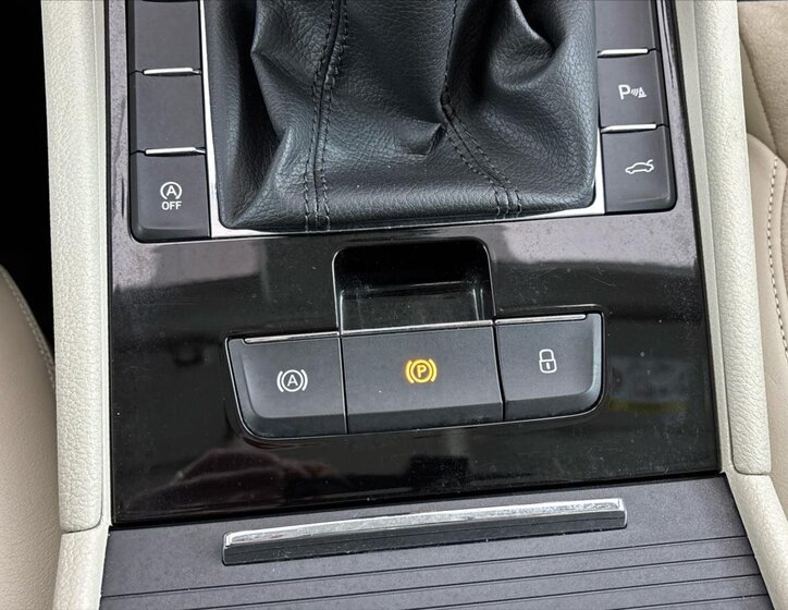 Škoda Superb Liftback 1,4 l 110 kw