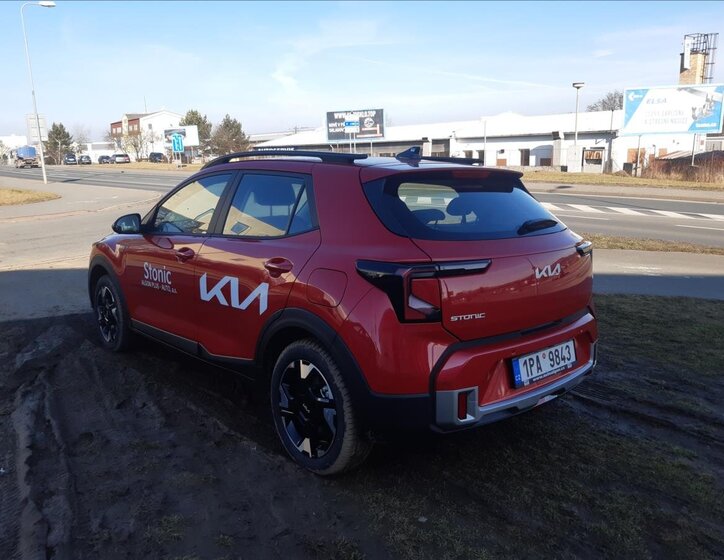 KIA Stonic SUV 998,0 74 kw