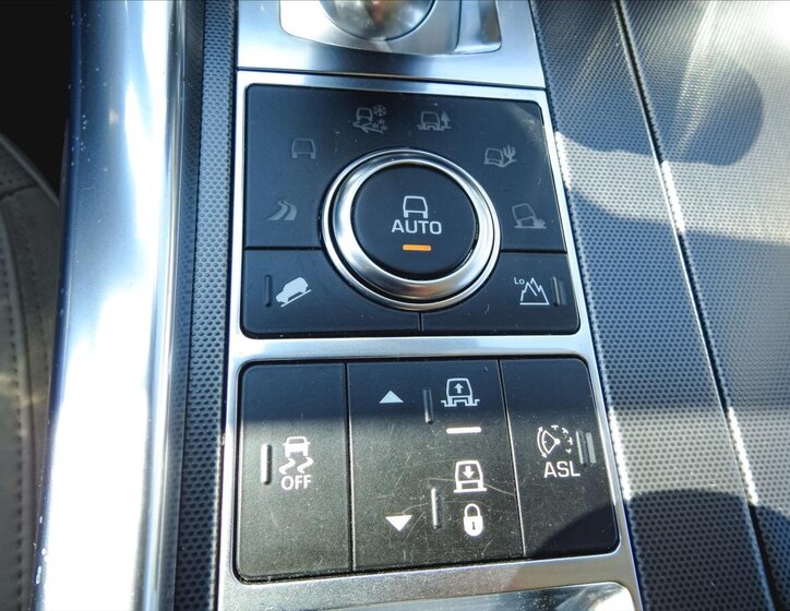 Land Rover Range Rover Sport SUV 4,4 l 250 kw