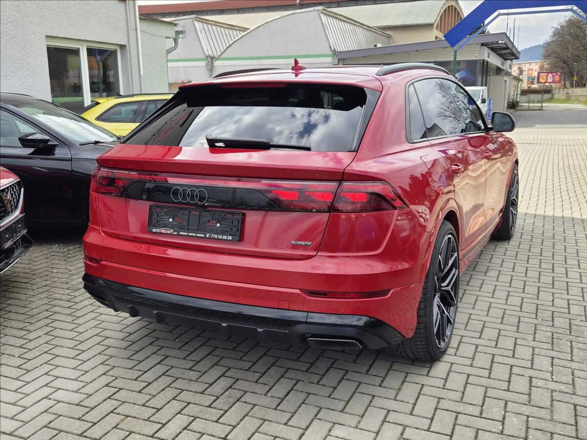 Audi Q8 SUV / Terénní 3,0 l 210 kw