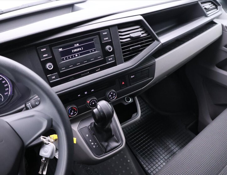 Volkswagen Transporter Kombi 2,0 l 110 kw