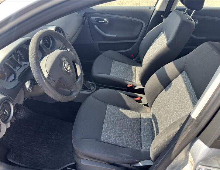 Seat Cordoba Sedan / Limuzína 1,4 l 63 kw