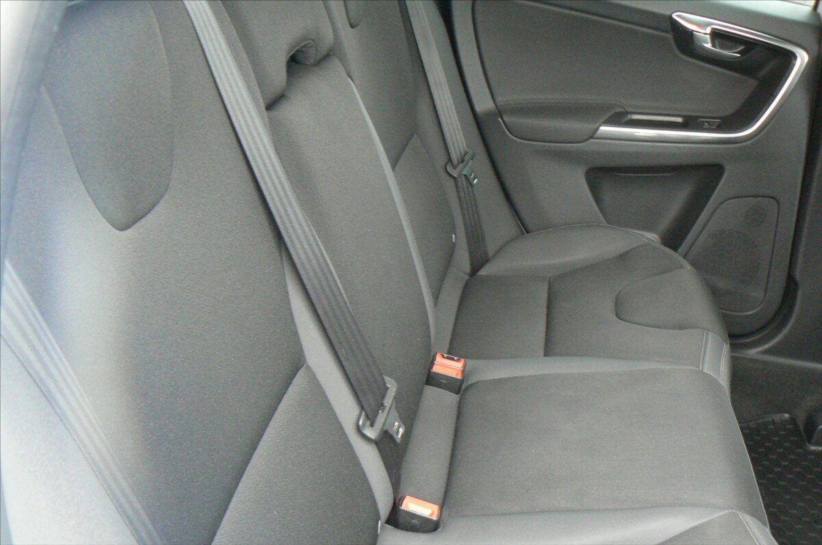 Volvo XC60 SUV 2,4 l 120 kw